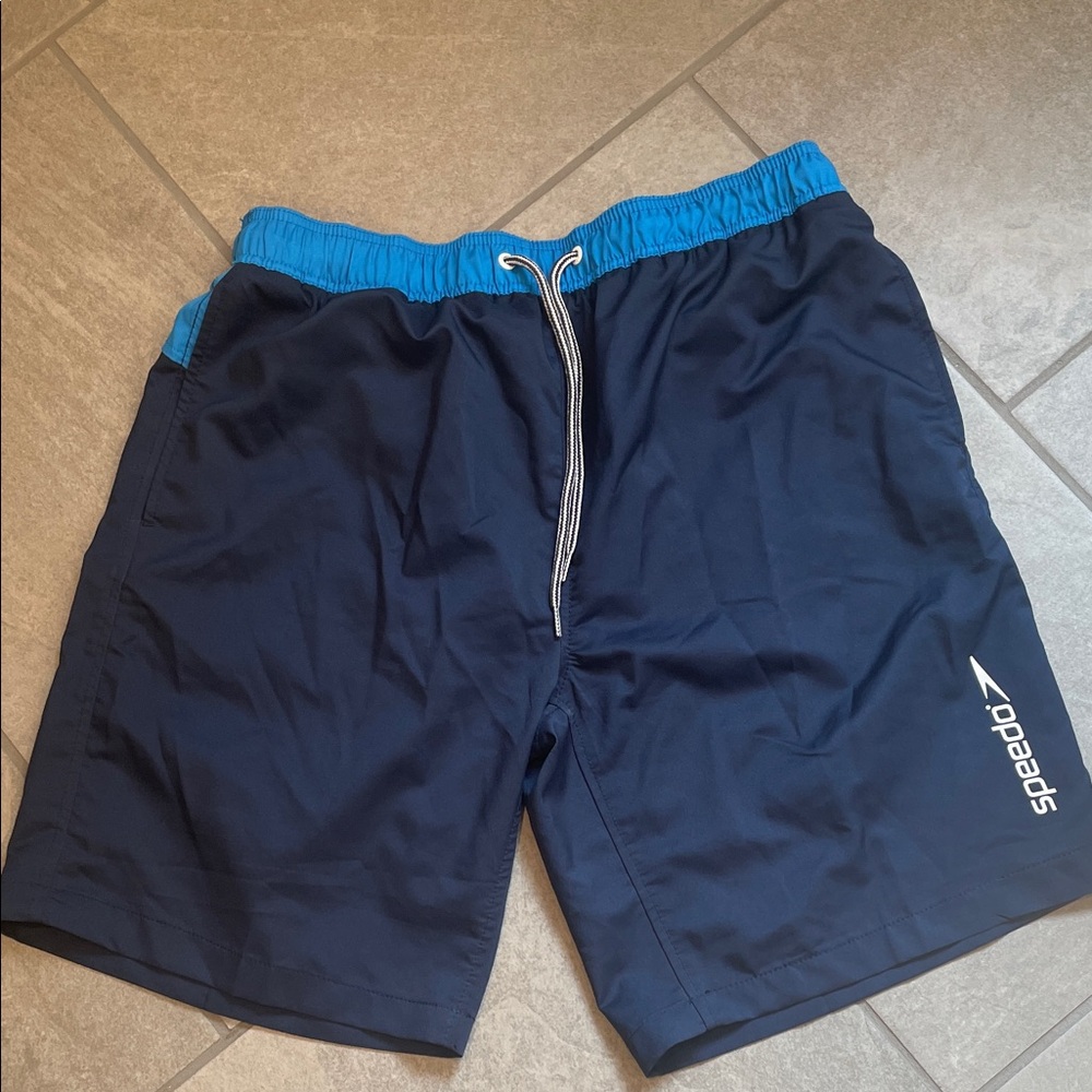 Speedo Men’s Dark Blue Swim Trunks with Light Blue Waistband. Size Large